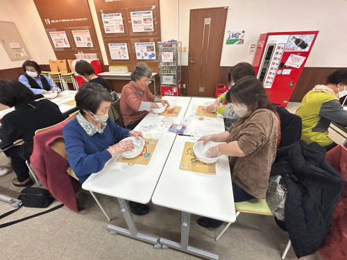SDGsを学びコーヒー石鹸作りを体験